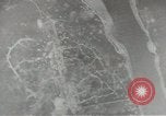 Standbild Erdbewegungsmaschinen Pacific Theater, 1944, aus Sekunde 13 historischem Filmmaterial Videoclip 65675058074