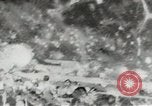 Standbild Erdbewegungsmaschinen Pacific Theater, 1944, aus Sekunde 20 historischem Filmmaterial Videoclip 65675058074