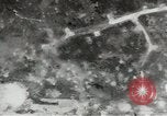 Standbild Erdbewegungsmaschinen Pacific Theater, 1944, aus Sekunde 24 historischem Filmmaterial Videoclip 65675058074