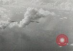 Standbild Erdbewegungsmaschinen Pacific Theater, 1944, aus Sekunde 25 historischem Filmmaterial Videoclip 65675058074