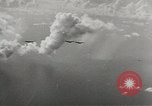 Standbild Erdbewegungsmaschinen Pacific Theater, 1944, aus Sekunde 26 historischem Filmmaterial Videoclip 65675058074