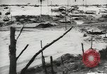 Standbild Erdbewegungsmaschinen Pacific Theater, 1944, aus Sekunde 42 historischem Filmmaterial Videoclip 65675058074