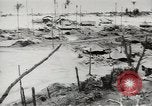 Standbild Erdbewegungsmaschinen Pacific Theater, 1944, aus Sekunde 43 historischem Filmmaterial Videoclip 65675058074