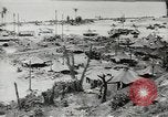 Standbild Erdbewegungsmaschinen Pacific Theater, 1944, aus Sekunde 45 historischem Filmmaterial Videoclip 65675058074