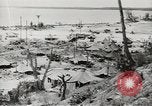 Standbild Erdbewegungsmaschinen Pacific Theater, 1944, aus Sekunde 46 historischem Filmmaterial Videoclip 65675058074