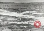 Standbild Erdbewegungsmaschinen Pacific Theater, 1944, aus Sekunde 6 historischem Filmmaterial Videoclip 65675058075