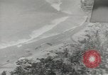 Standbild Erdbewegungsmaschinen Pacific Theater, 1944, aus Sekunde 20 historischem Filmmaterial Videoclip 65675058075