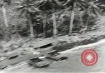 Standbild Erdbewegungsmaschinen Pacific Theater, 1944, aus Sekunde 30 historischem Filmmaterial Videoclip 65675058075
