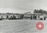 Standbild Erdbewegungsmaschinen Pacific Theater, 1944, aus Sekunde 46 historischem Filmmaterial Videoclip 65675058075