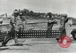 Standbild Erdbewegungsmaschinen Pacific Theater, 1944, aus Sekunde 51 historischem Filmmaterial Videoclip 65675058075