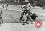 Standbild Erdbewegungsmaschinen Pacific Theater, 1944, aus Sekunde 54 historischem Filmmaterial Videoclip 65675058075