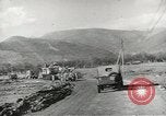 Standbild Erdbewegungsmaschinen Italien, 1944, aus Sekunde 18 historischem Filmmaterial Videoclip 65675058076