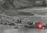 Standbild Erdbewegungsmaschinen Italien, 1944, aus Sekunde 28 historischem Filmmaterial Videoclip 65675058076