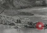 Standbild Erdbewegungsmaschinen Italien, 1944, aus Sekunde 29 historischem Filmmaterial Videoclip 65675058076