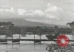 Standbild Erdbewegungsmaschinen Italien, 1944, aus Sekunde 48 historischem Filmmaterial Videoclip 65675058076