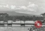 Standbild Erdbewegungsmaschinen Italien, 1944, aus Sekunde 50 historischem Filmmaterial Videoclip 65675058076