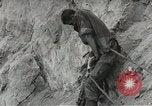 Standbild Ingenieure Italien, 1944, aus Sekunde 27 historischem Filmmaterial Videoclip 65675058077