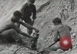 Standbild Ingenieure Italien, 1944, aus Sekunde 35 historischem Filmmaterial Videoclip 65675058077