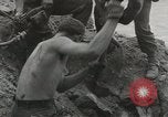 Standbild Ingenieure Italien, 1944, aus Sekunde 38 historischem Filmmaterial Videoclip 65675058077