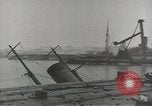 Standbild Ingenieure Neapel Italien, 1943, aus Sekunde 22 historischem Filmmaterial Videoclip 65675058078