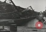 Standbild Ingenieure Neapel Italien, 1943, aus Sekunde 28 historischem Filmmaterial Videoclip 65675058078