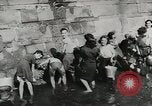 Standbild Ingenieure Neapel Italien, 1943, aus Sekunde 54 historischem Filmmaterial Videoclip 65675058078