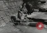 Standbild Ingenieure Neapel Italien, 1943, aus Sekunde 58 historischem Filmmaterial Videoclip 65675058078
