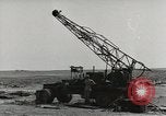 Standbild US Army Pionierausrüstung WW2 europäische Theater, 1944, aus Sekunde 12 historischem Filmmaterial Videoclip 65675058079