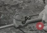 Standbild US Army Pionierausrüstung WW2 europäische Theater, 1944, aus Sekunde 34 historischem Filmmaterial Videoclip 65675058079