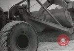 Standbild US Army Pionierausrüstung WW2 europäische Theater, 1944, aus Sekunde 37 historischem Filmmaterial Videoclip 65675058079