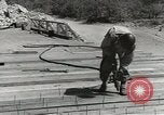 Standbild US Army Pionierausrüstung WW2 europäische Theater, 1944, aus Sekunde 44 historischem Filmmaterial Videoclip 65675058079