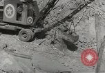 Standbild US Army Pionierausrüstung WW2 europäische Theater, 1944, aus Sekunde 50 historischem Filmmaterial Videoclip 65675058079