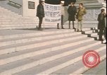 Standbild Vietnam Anti-Kriegs-Rallye Washington DC USA, 1969, aus Sekunde 35 historischem Filmmaterial Videoclip 65675058086
