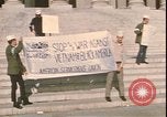 Standbild Vietnam Anti-Kriegs-Rallye Washington DC USA, 1969, aus Sekunde 49 historischem Filmmaterial Videoclip 65675058086