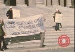 Standbild Vietnam Anti-Kriegs-Rallye Washington DC USA, 1969, aus Sekunde 53 historischem Filmmaterial Videoclip 65675058086