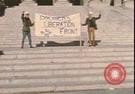 Standbild Vietnam Anti-Kriegs-Rallye Washington DC USA, 1969, aus Sekunde 58 historischem Filmmaterial Videoclip 65675058086