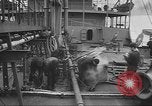Image pétrolier United States USA, 1942, de la seconde 13 séquences d'archives historiques vidéo 65675058089
