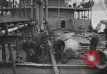 Image pétrolier United States USA, 1942, de la seconde 14 séquences d'archives historiques vidéo 65675058089