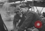 Image pétrolier United States USA, 1942, de la seconde 26 séquences d'archives historiques vidéo 65675058089