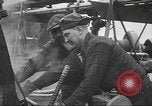Image pétrolier United States USA, 1942, de la seconde 28 séquences d'archives historiques vidéo 65675058089