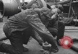 Image pétrolier United States USA, 1942, de la seconde 50 séquences d'archives historiques vidéo 65675058089