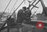 Image pétrolier United States USA, 1942, de la seconde 57 séquences d'archives historiques vidéo 65675058089