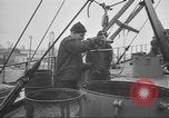 Image pétrolier United States USA, 1942, de la seconde 59 séquences d'archives historiques vidéo 65675058089