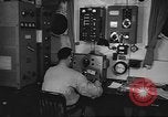 Standbild Radio telegrapher United States USA, 1942, aus Sekunde 3 historischem Filmmaterial Videoclip 65675058090