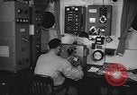 Standbild Radio telegrapher United States USA, 1942, aus Sekunde 4 historischem Filmmaterial Videoclip 65675058090