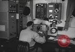 Standbild Radio telegrapher United States USA, 1942, aus Sekunde 7 historischem Filmmaterial Videoclip 65675058090