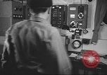 Standbild Radio telegrapher United States USA, 1942, aus Sekunde 9 historischem Filmmaterial Videoclip 65675058090