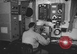 Standbild Radio telegrapher United States USA, 1942, aus Sekunde 20 historischem Filmmaterial Videoclip 65675058090