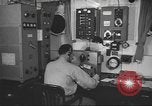 Standbild Radio telegrapher United States USA, 1942, aus Sekunde 21 historischem Filmmaterial Videoclip 65675058090