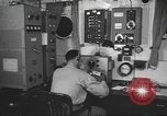Standbild Radio telegrapher United States USA, 1942, aus Sekunde 27 historischem Filmmaterial Videoclip 65675058090